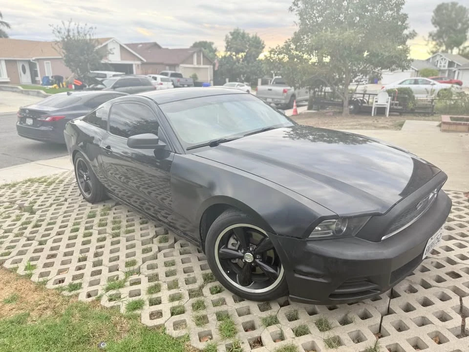 2014 Ford S197 Mustang - Image 2 of 10