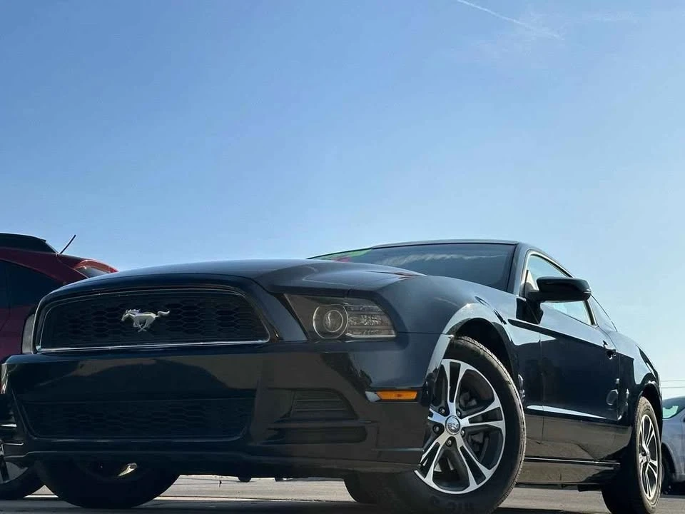 2014 Ford S197 Mustang - Image 2 of 8
