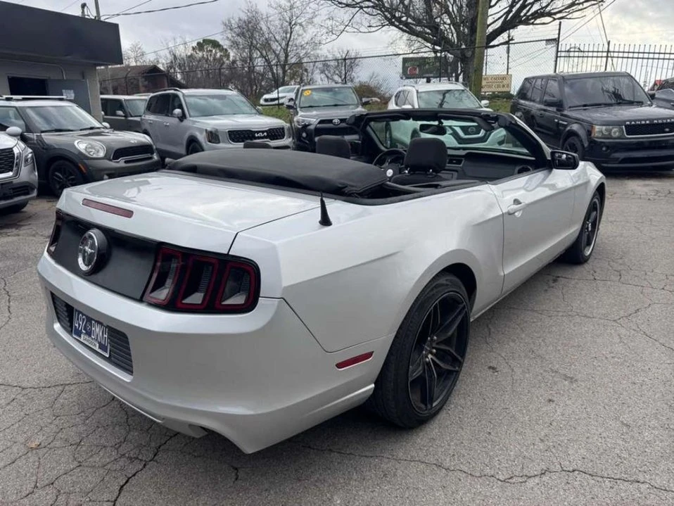 2014 Ford S197 Mustang - Image 11 of 14