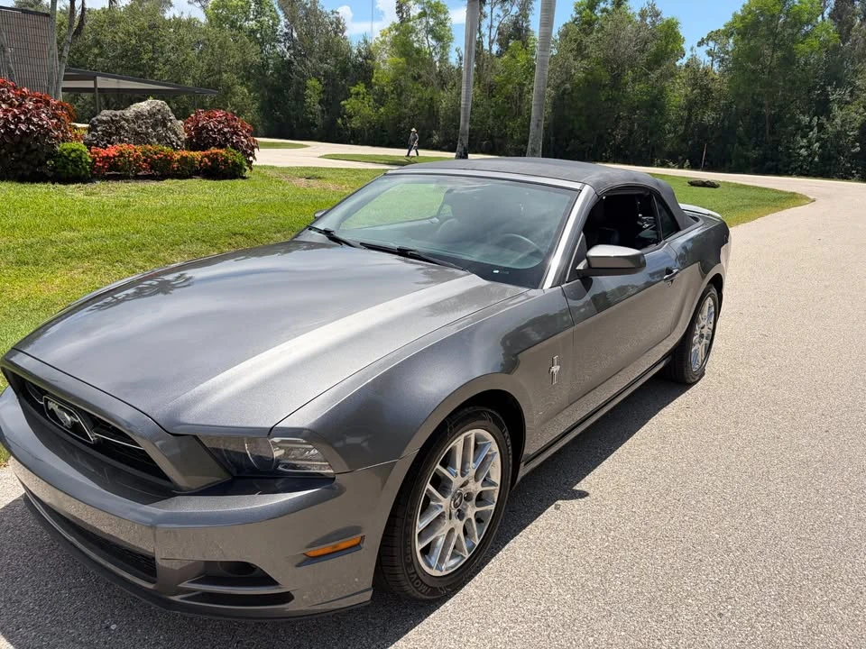 2014 Ford S197 Mustang - Image 2 of 20