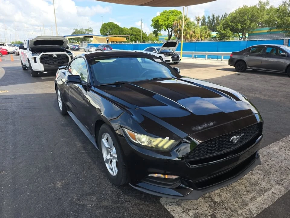 2014 Ford S197 Mustang - Image 5 of 12
