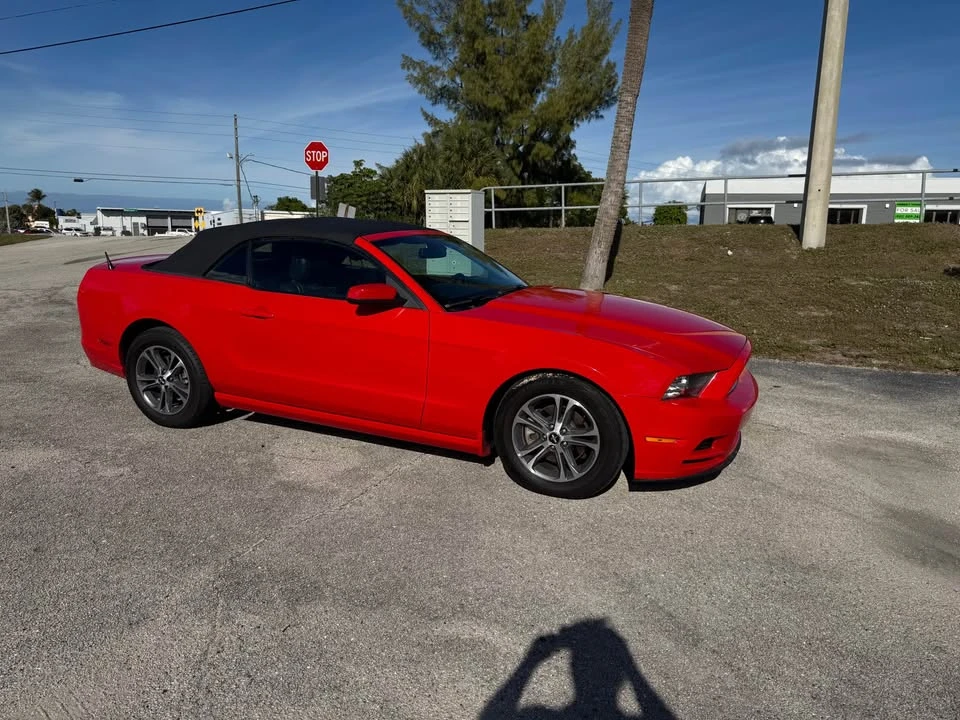 2014 Ford S197 Mustang - Image 3 of 12