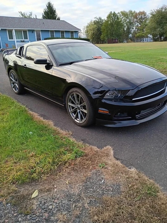 2014 Ford S197 Mustang - Image 2 of 14