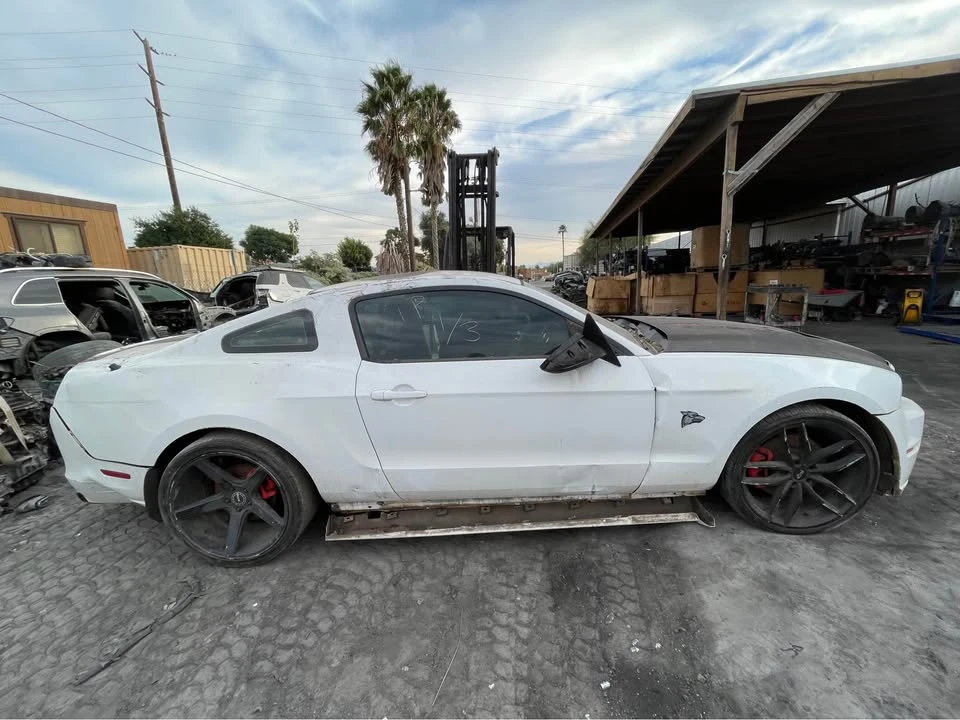 2014 Ford S197 Mustang - Image 5 of 8