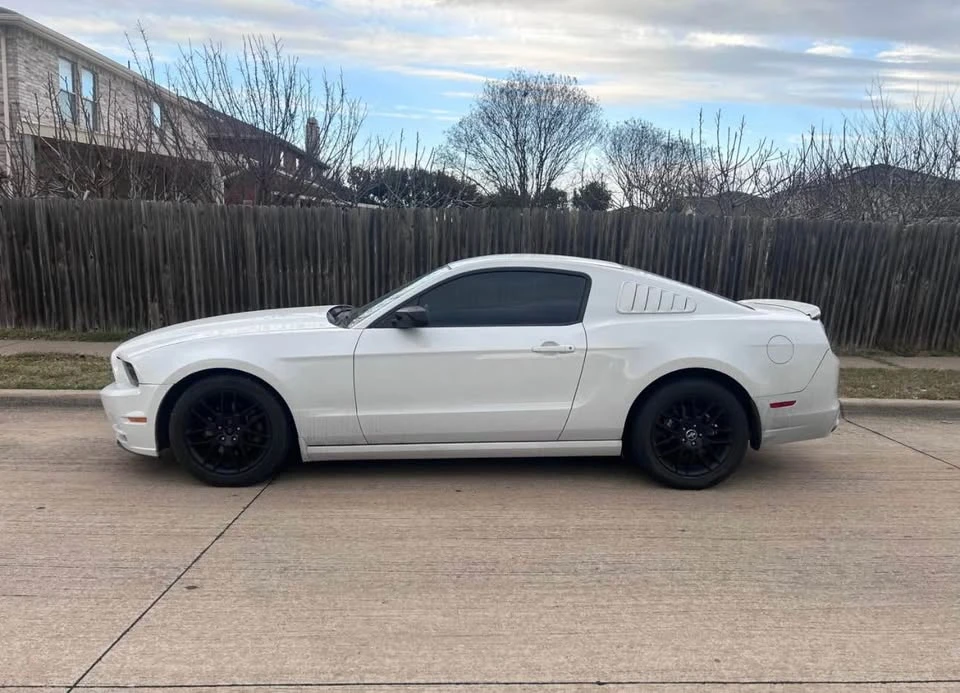 2014 Ford S197 Mustang - Image 3 of 8