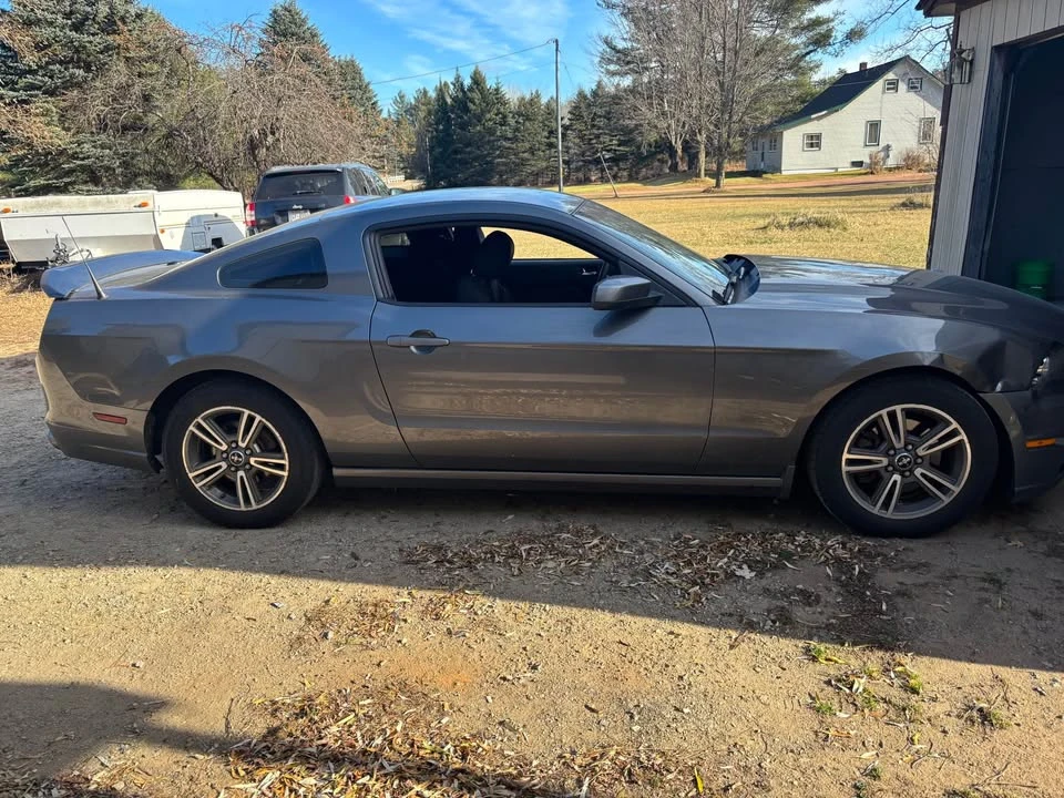 2014 Ford S197 Mustang - Image 4 of 4