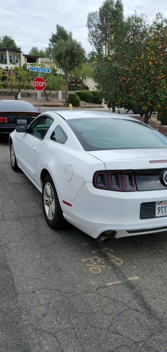 2014 Ford S197 Mustang - Image 2 of 5