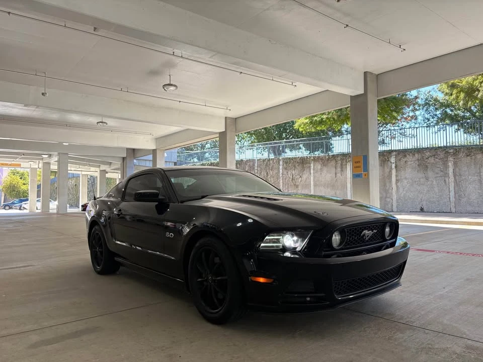 2014 Ford S197 Mustang - Image 2 of 12