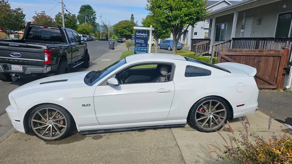 2014 Ford S197 Mustang GT - Image 4 of 6