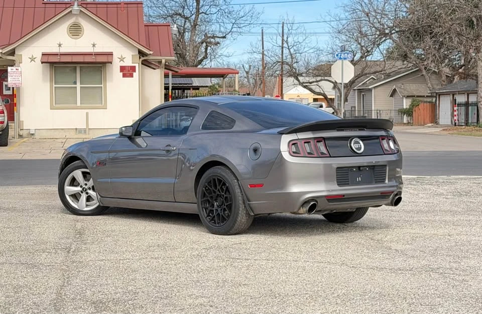 2014 Ford S197 Mustang - Image 9 of 10