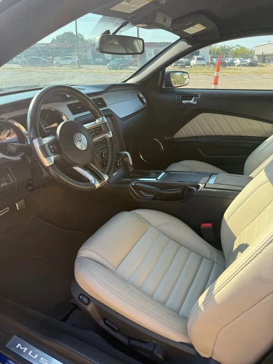 2014 Ford S197 Mustang - Image 9 of 14
