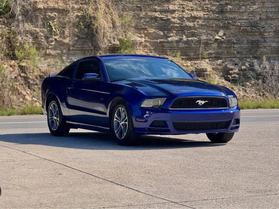 2014 Ford S197 Mustang - Image 2 of 13