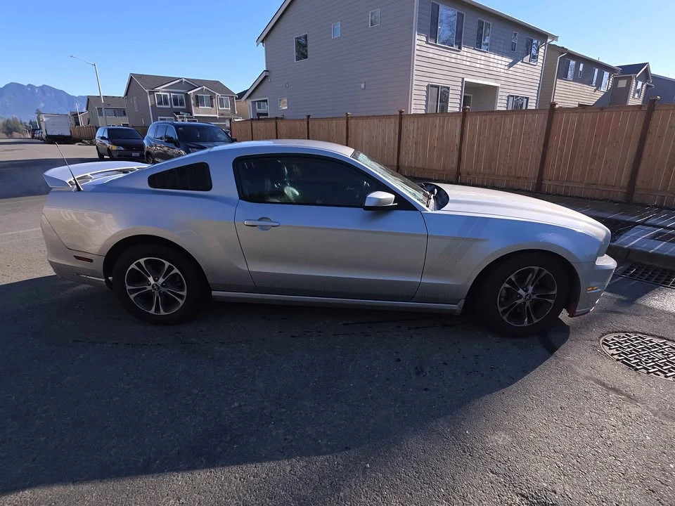 2014 Ford S197 Mustang - Image 2 of 8