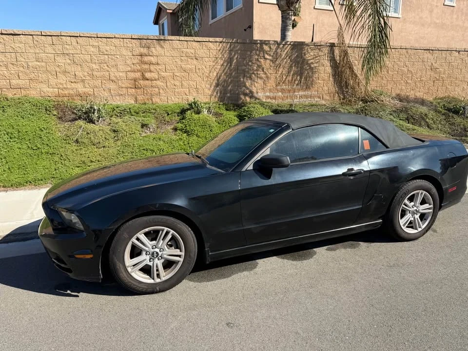 2014 Ford S197 Mustang - Image 2 of 6