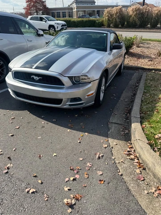 2014 Ford S197 Mustang - Image 2 of 17