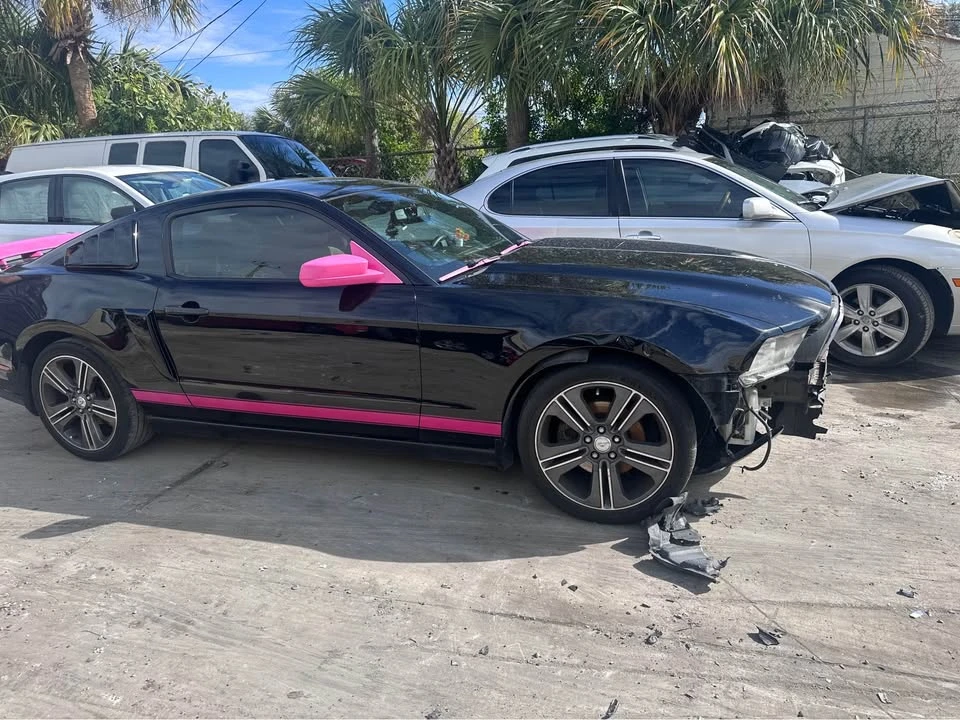 2014 Ford S197 Mustang - Image 6 of 6