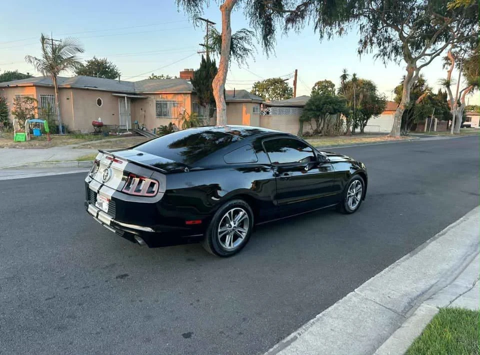 2014 Ford S197 Mustang - Image 3 of 10