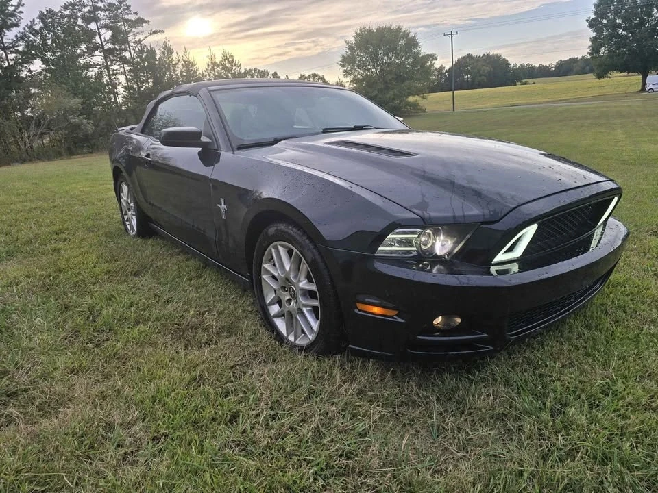 2014 Ford S197 Mustang - Image 4 of 10