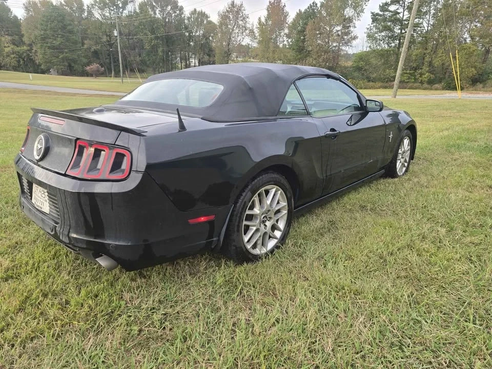 2014 Ford S197 Mustang - Image 5 of 10