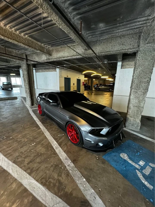 2014 Ford S197 Mustang - Image 5 of 9