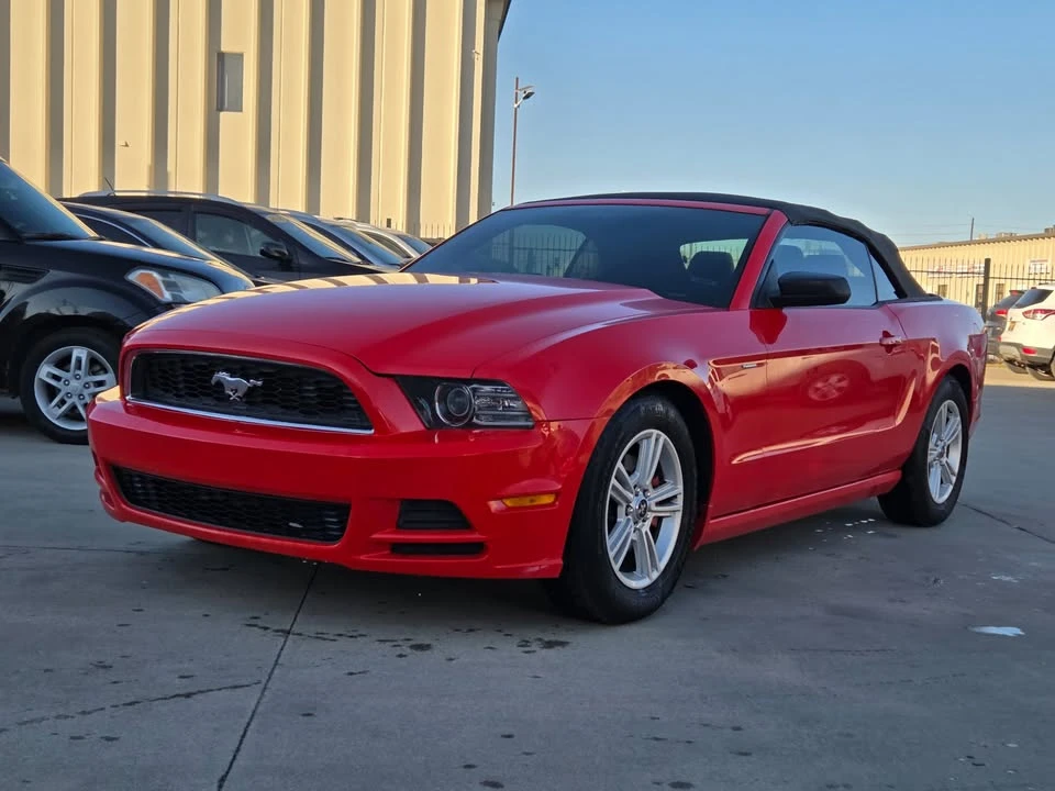 2014 Ford S197 Mustang - Image 2 of 9