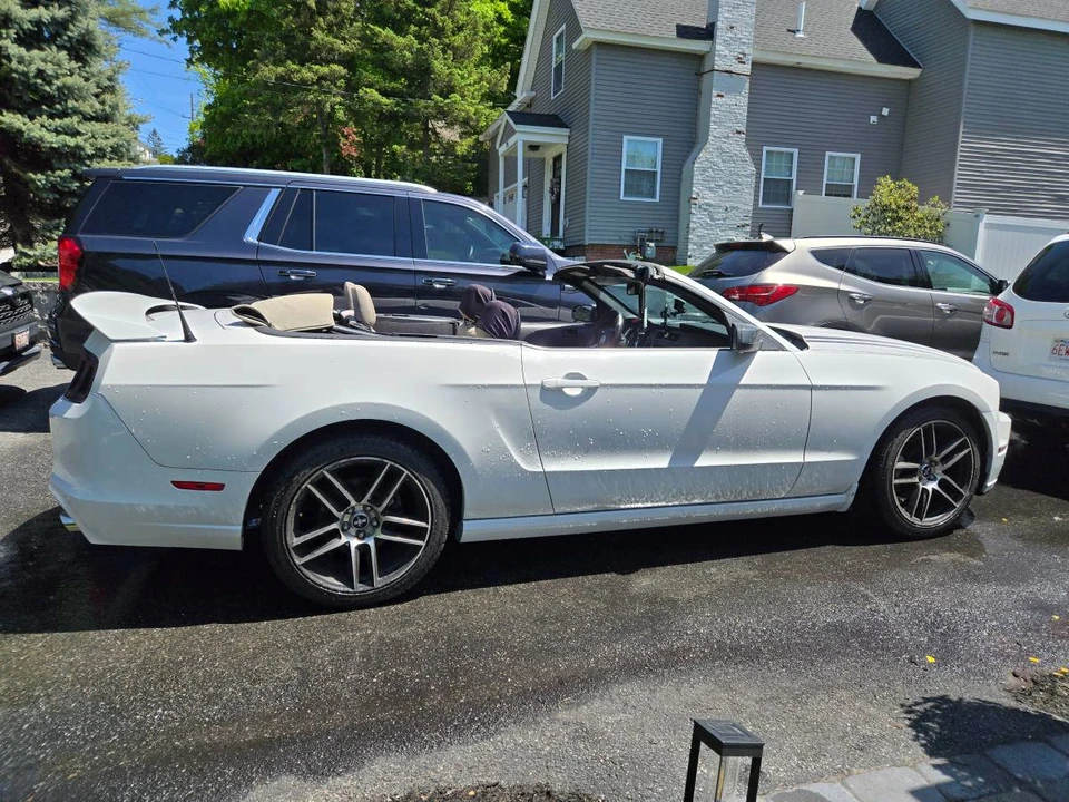 2014 Ford S197 Mustang - Image 2 of 19