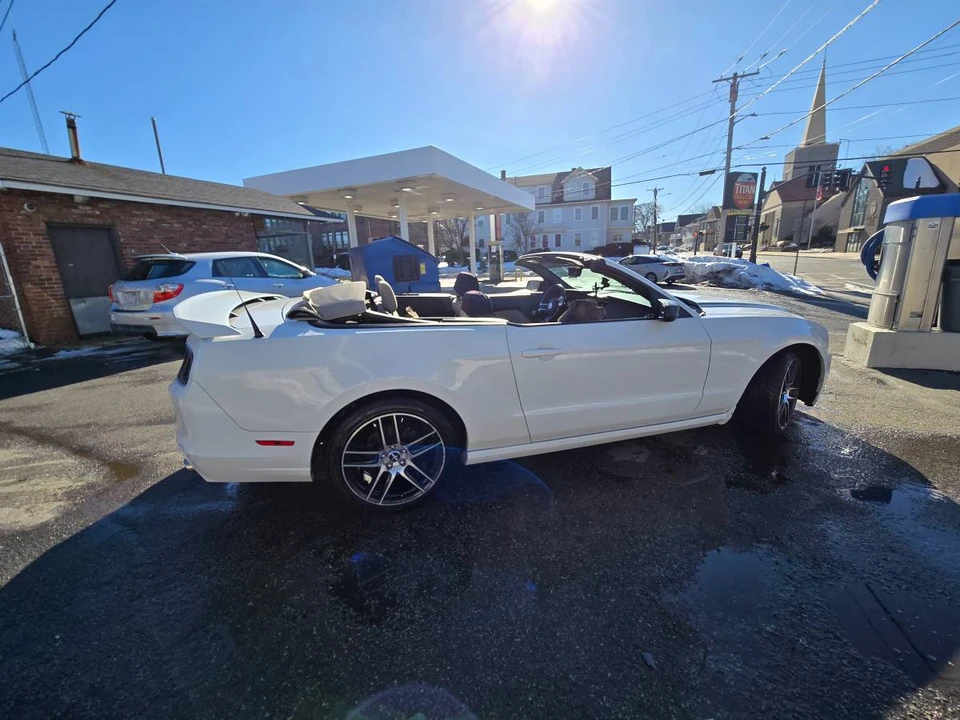 2014 Ford S197 Mustang - Image 15 of 19