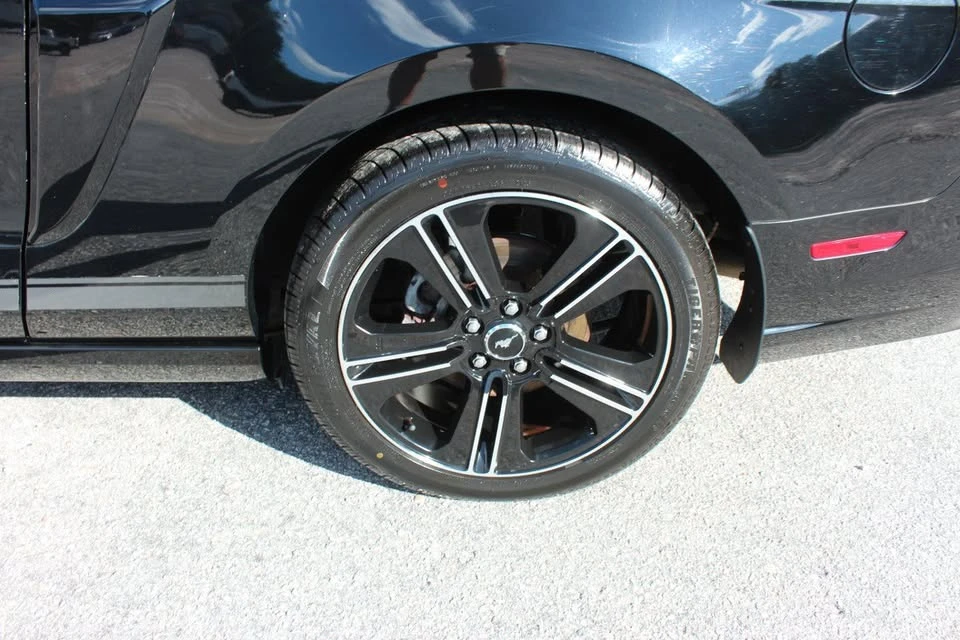 2014 Ford S197 Mustang - Image 8 of 20