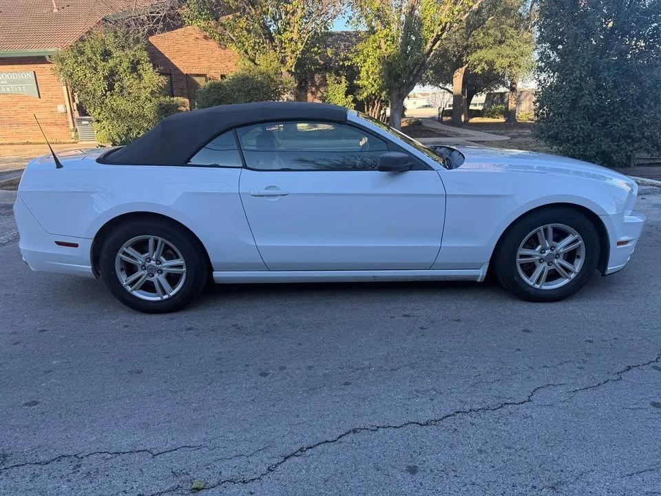 2014 Ford S197 Mustang - Image 6 of 10