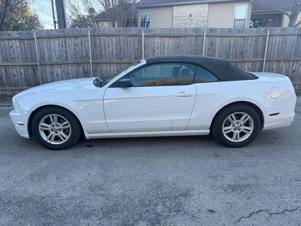 2014 Ford S197 Mustang - Image 7 of 10