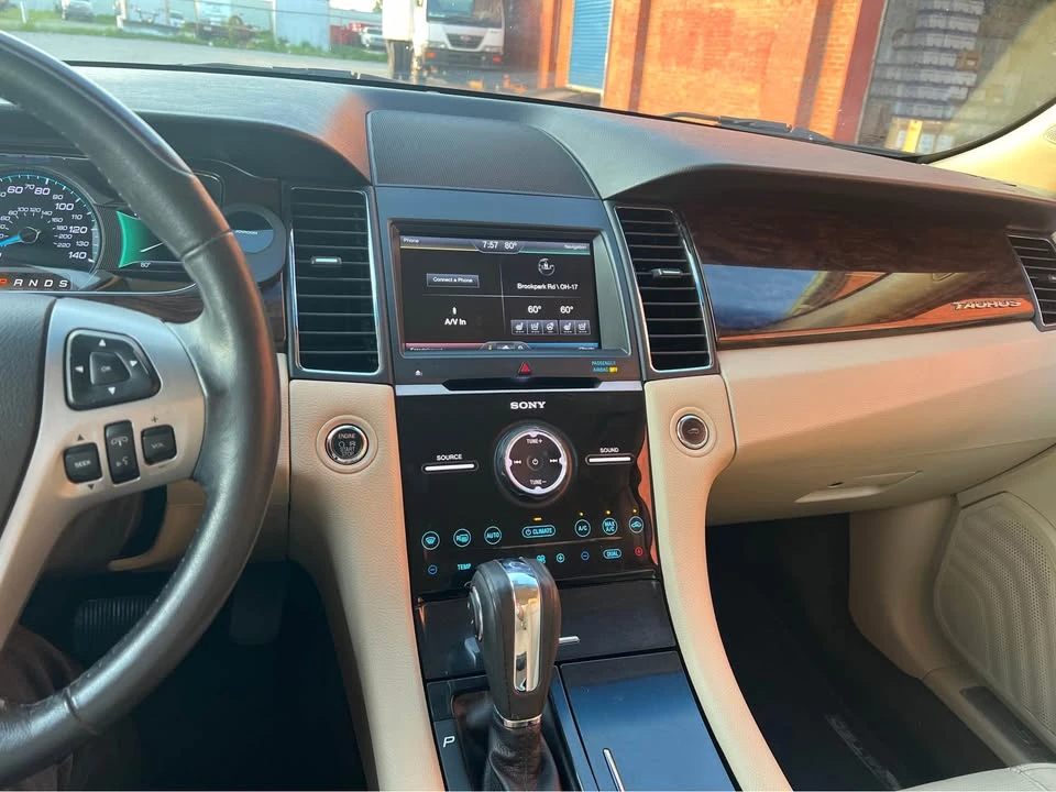 2014 Ford Taurus 6th Gen - Image 16 of 19