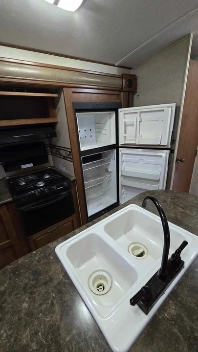 2014 Forest River - Image 11 of 13