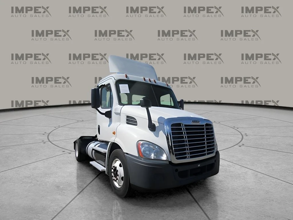 2014 Freightliner - Image 7 of 21