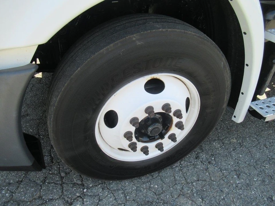 2014 Freightliner - Image 10 of 21