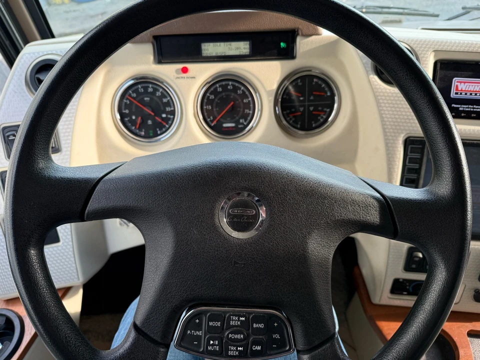 2014 Freightliner - Image 19 of 21