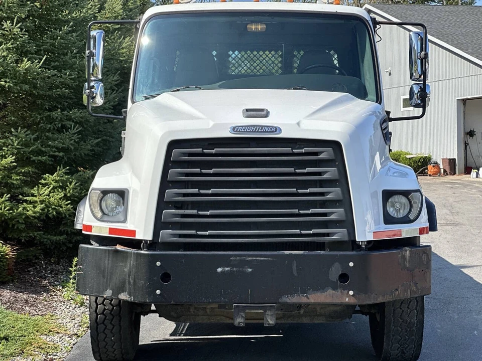 2014 Freightliner - Image 10 of 18