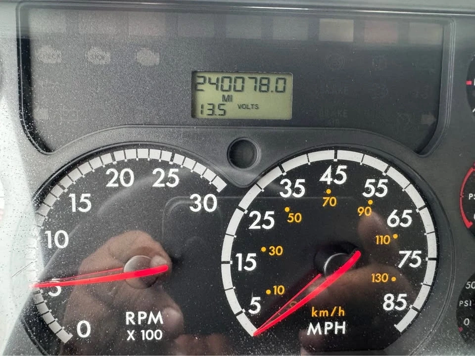 2014 Freightliner - Image 5 of 5