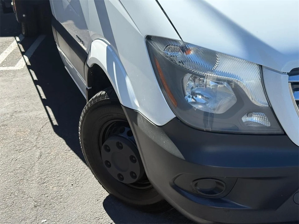 2014 Freightliner - Image 3 of 18