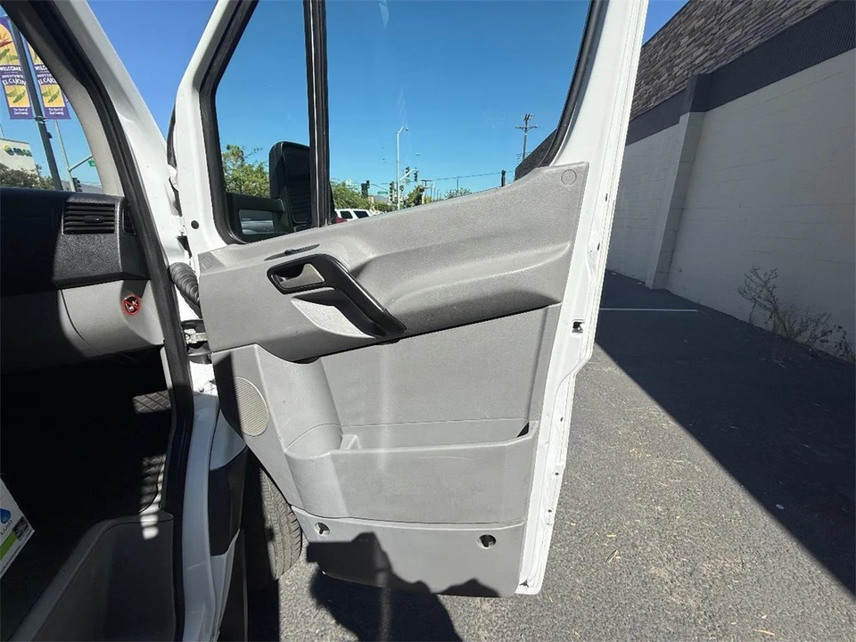 2014 Freightliner - Image 15 of 18