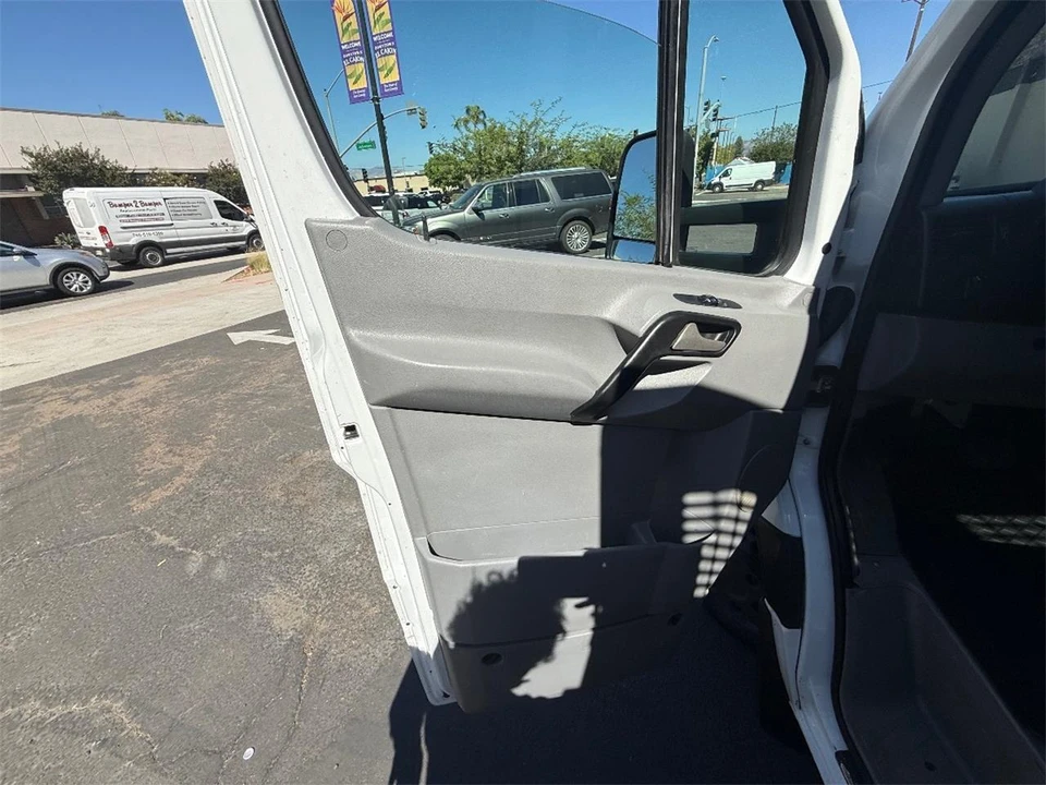 2014 Freightliner - Image 13 of 18