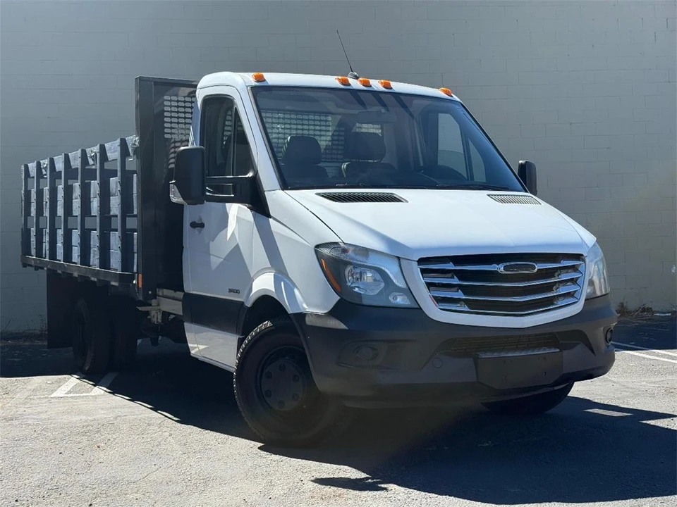 2014 Freightliner - Image 2 of 18