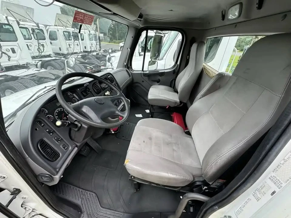 2014 Freightliner - Image 5 of 6