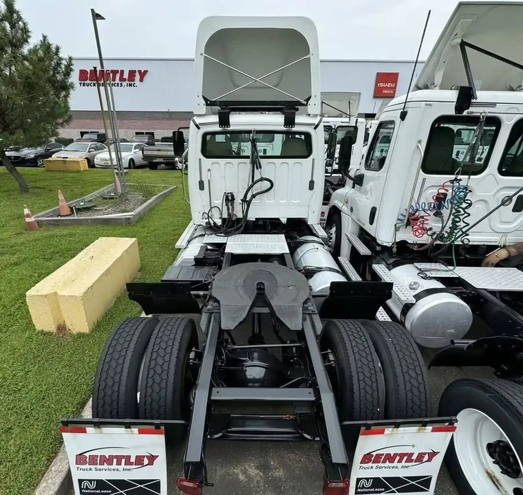 2014 Freightliner - Image 3 of 6