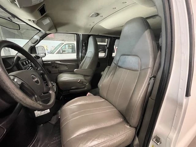 2014 GMC Savana - Image 12 of 16