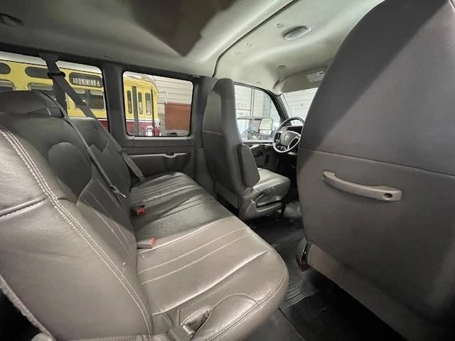 2014 GMC Savana - Image 7 of 16