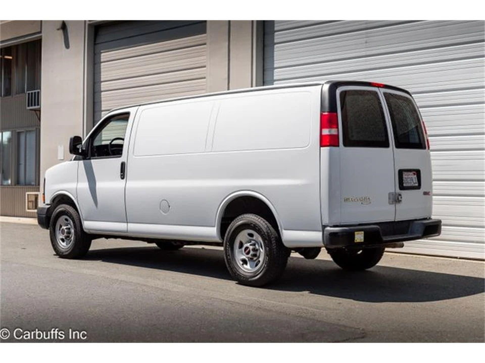 2014 GMC Savana - Image 4 of 27