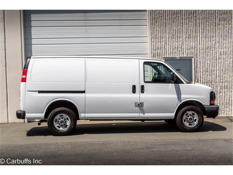 2014 GMC Savana - Image 8 of 27