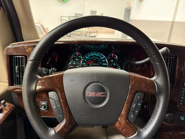 2014 GMC Savana - Image 18 of 21