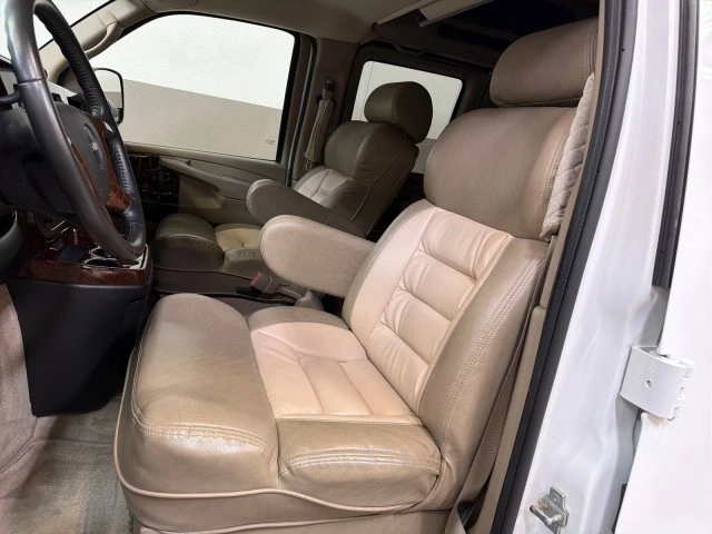 2014 GMC Savana - Image 12 of 21