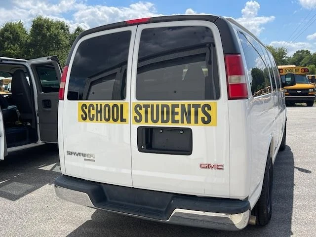 2014 GMC Savana - Image 4 of 12
